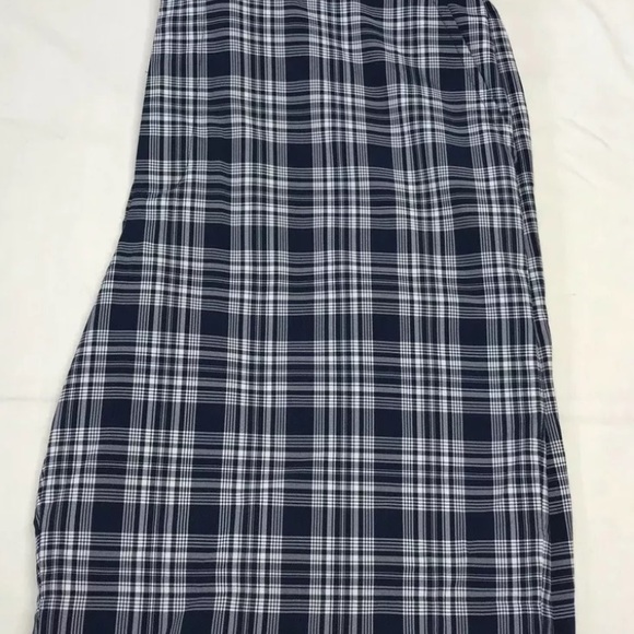 IZOD Golf Mens Size 36 Blue/White Plaid shorts - Picture 2 of 6